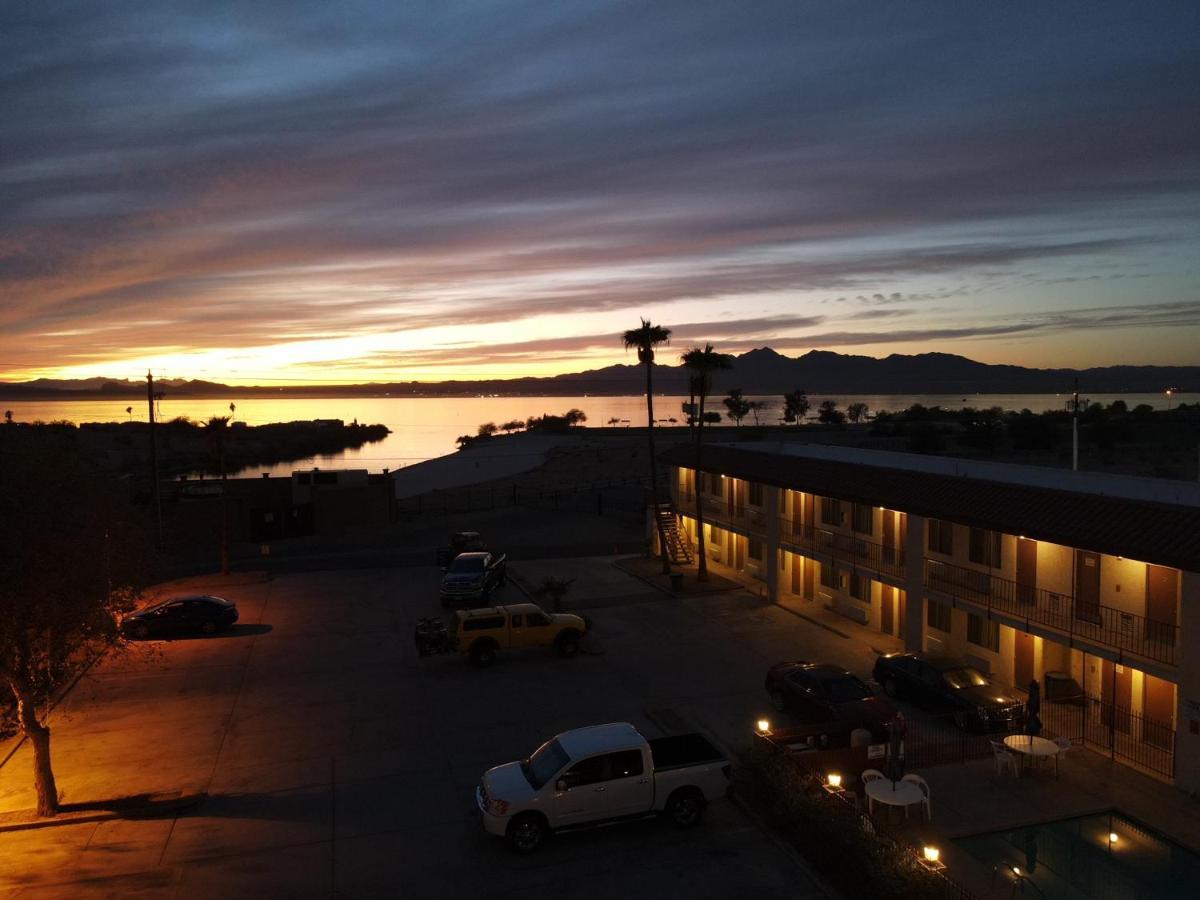 Sway Hotel Lake Havasu City Exterior foto