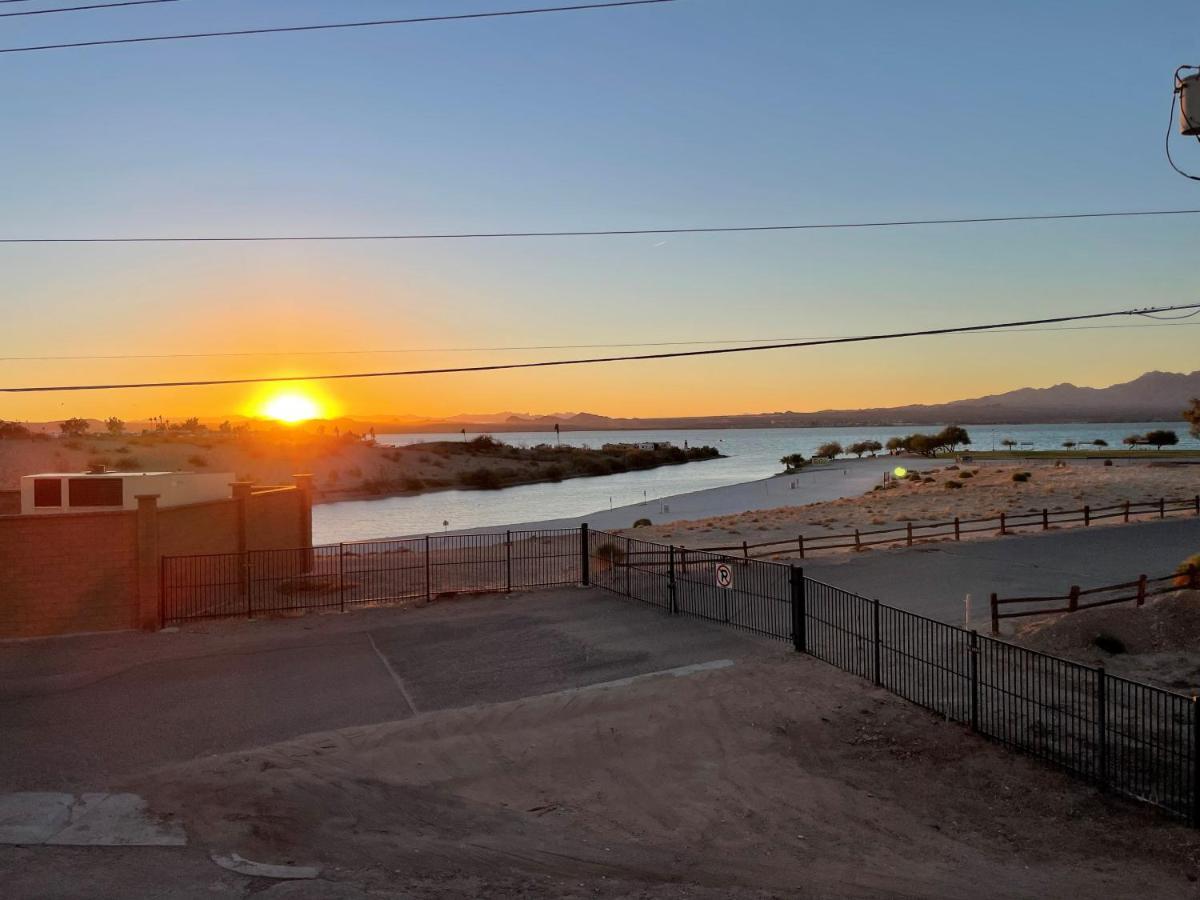 Sway Hotel Lake Havasu City Exterior foto