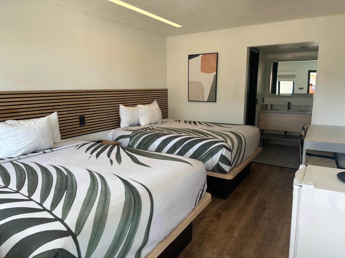 Sway Hotel Lake Havasu City Exterior foto