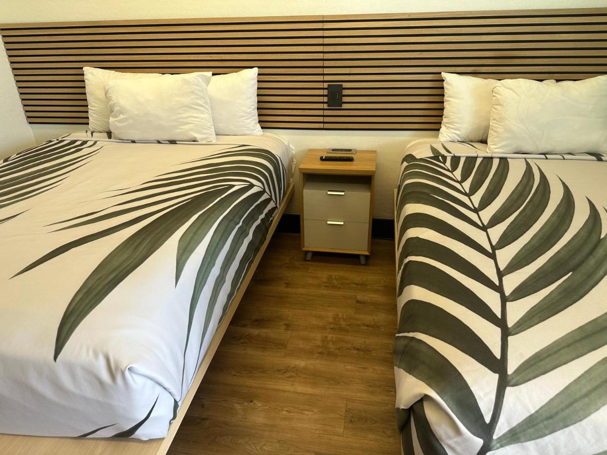 Sway Hotel Lake Havasu City Exterior foto