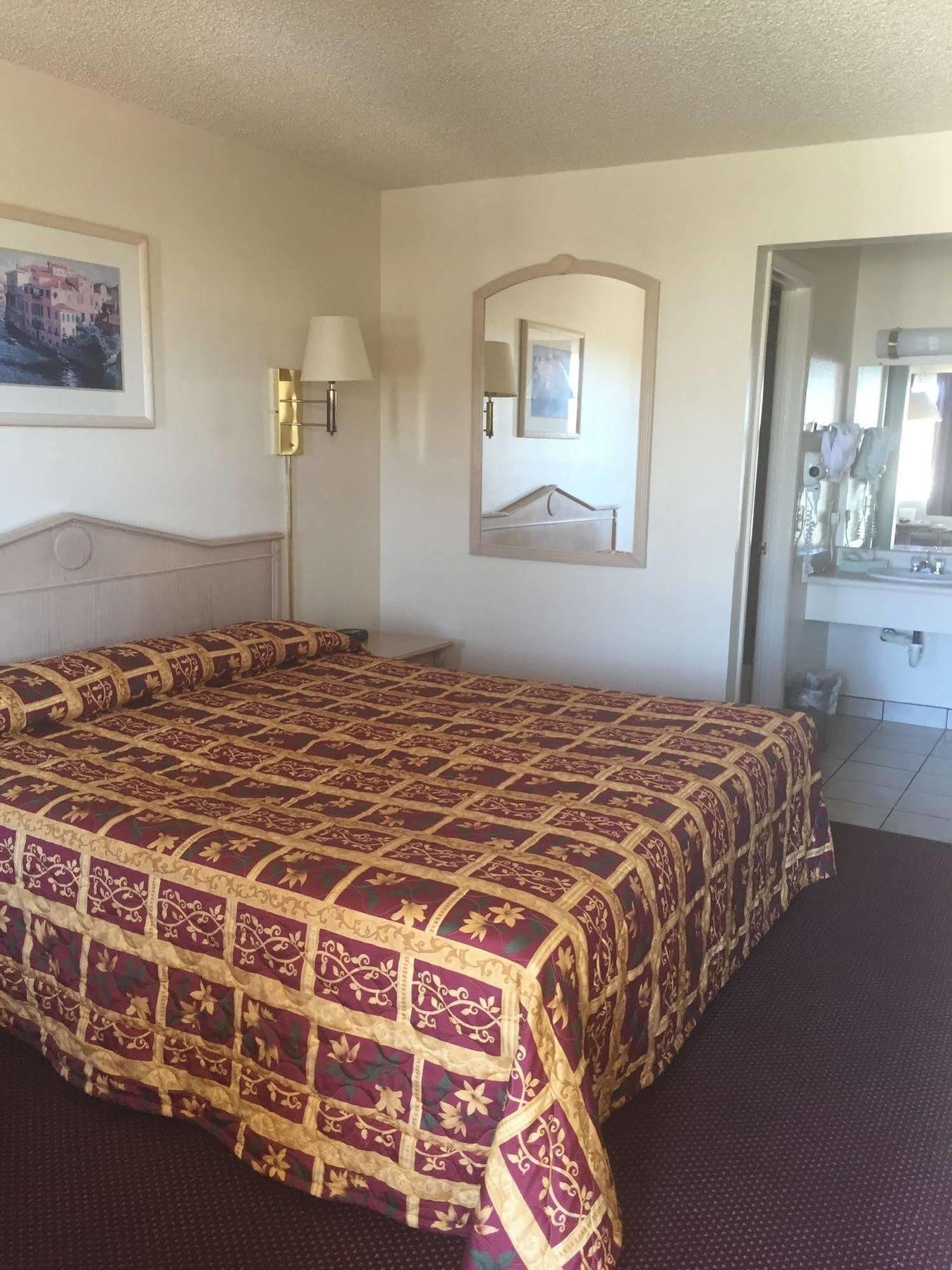 Sway Hotel Lake Havasu City Exterior foto