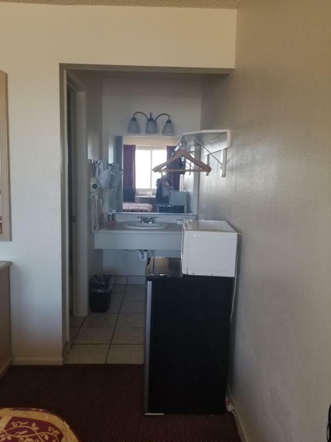 Sway Hotel Lake Havasu City Exterior foto